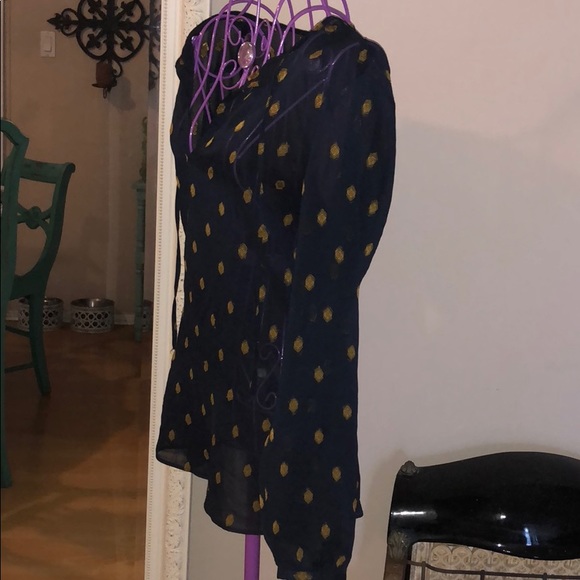 LAST CALL 9/11/22 - Ann Taylor sheer career v neck top - Picture 4 of 6